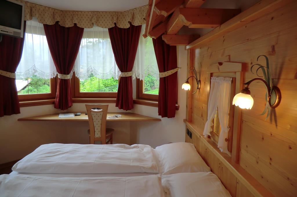 Garni Costa Verde Bocenago Kamer foto